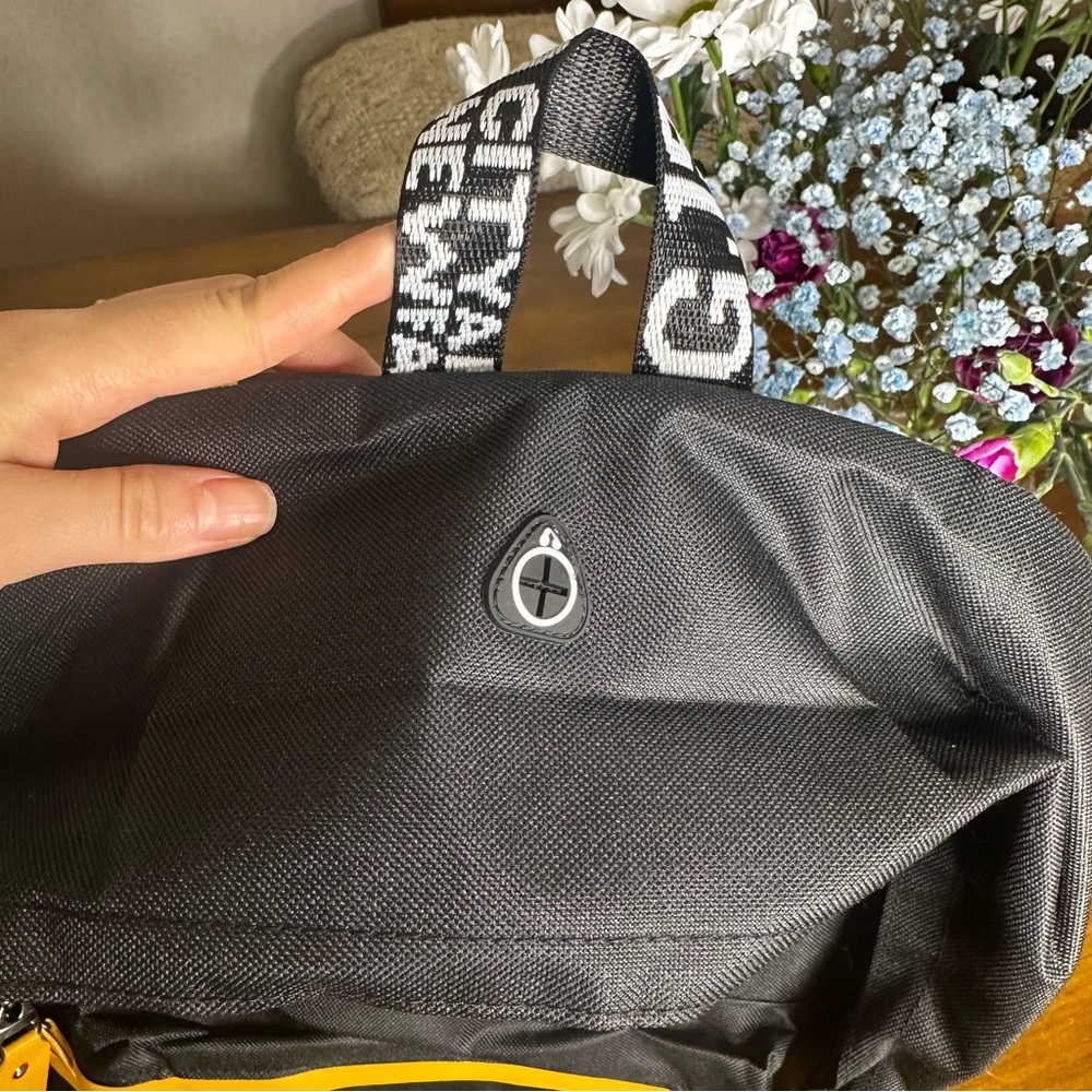 Backpack NWOT - Picture 3 of 6